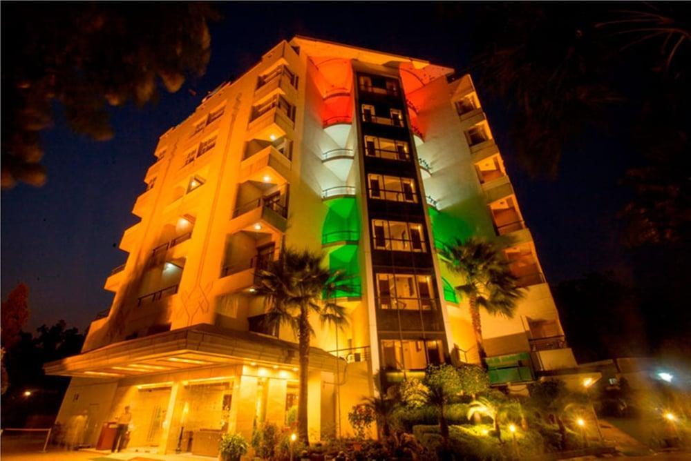 Country Inn & Suites Haridwār Exterior photo