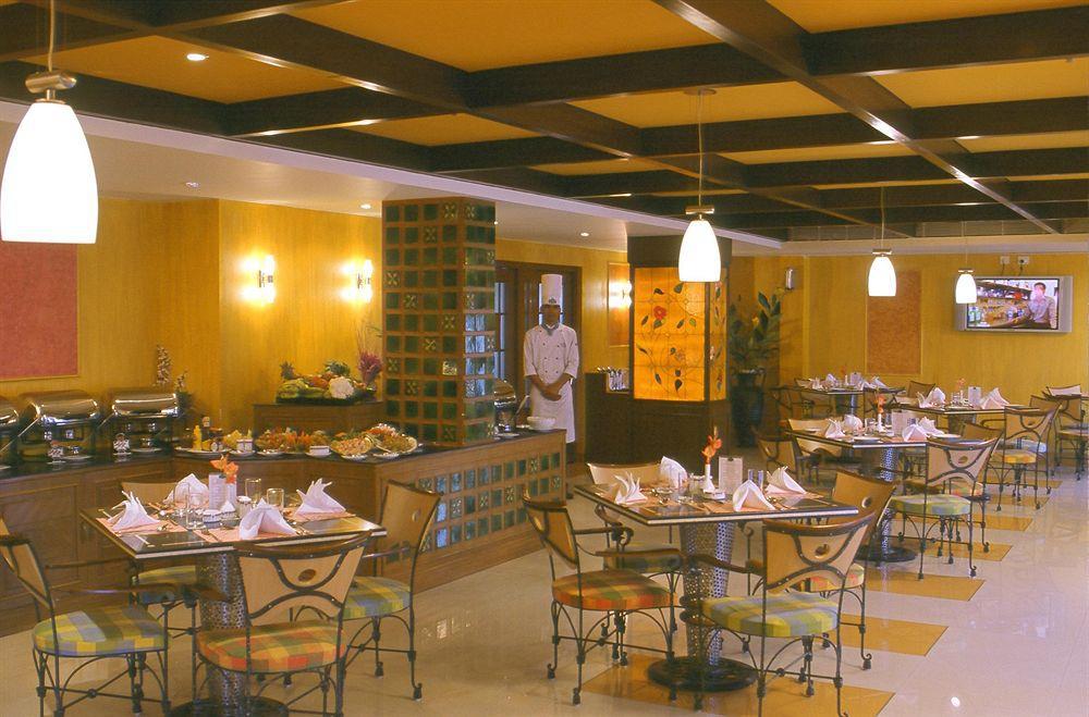 Country Inn & Suites Haridwār Restaurant photo
